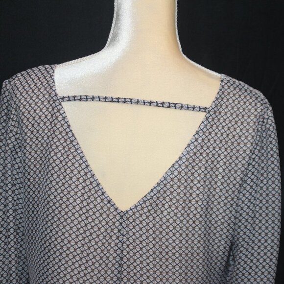 Speechless Border Print V-Neck Dress - Picture 6 of 13